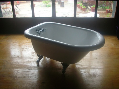 bathtub resurfacing, bathtub reglazing, bathtub refinishing